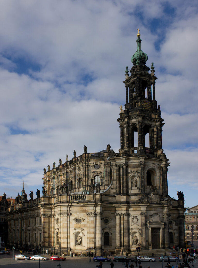 Special Dresden: Frauenkirche – Hofkirche – Kulturpalast – Kreuzkirche in Dresden, Germany